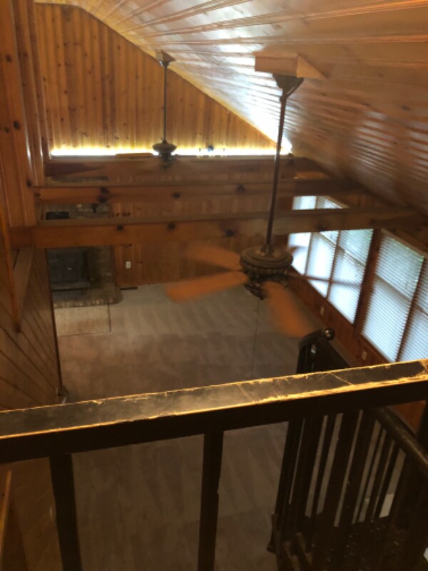 Building Photo - 107 Rockcrest Ridge