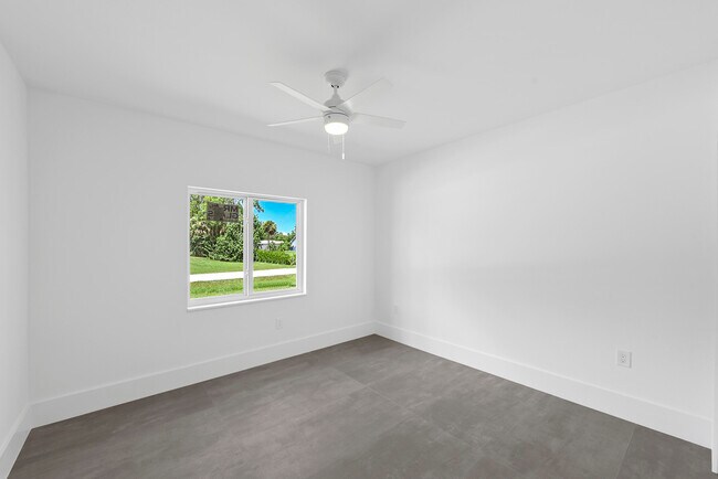 Building Photo - 13350 61st Ln N