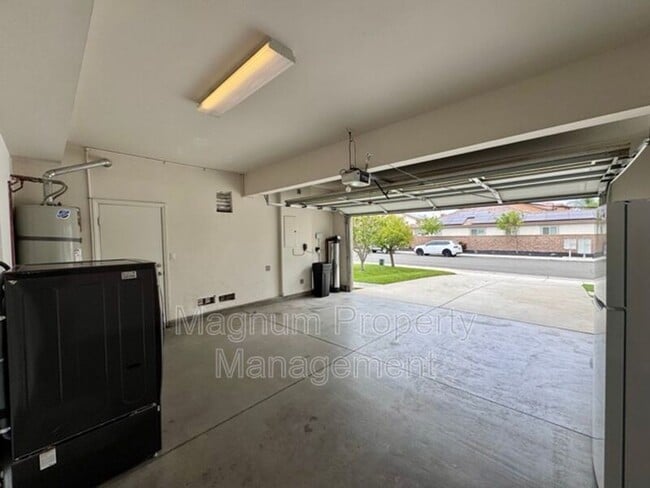 Building Photo - 35889 Wolverine Ln