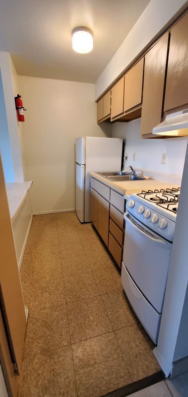 Building Photo - 320 Tennessee St SE