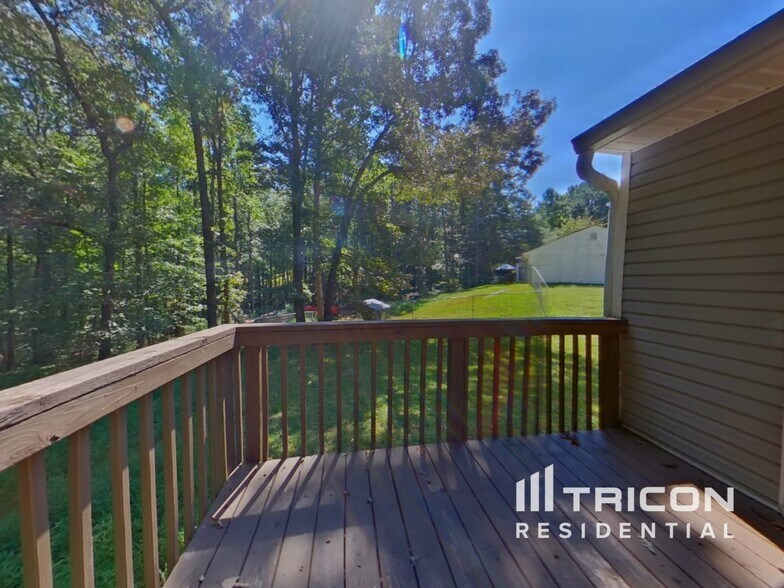 Building Photo - 699 Creek Stone Dr