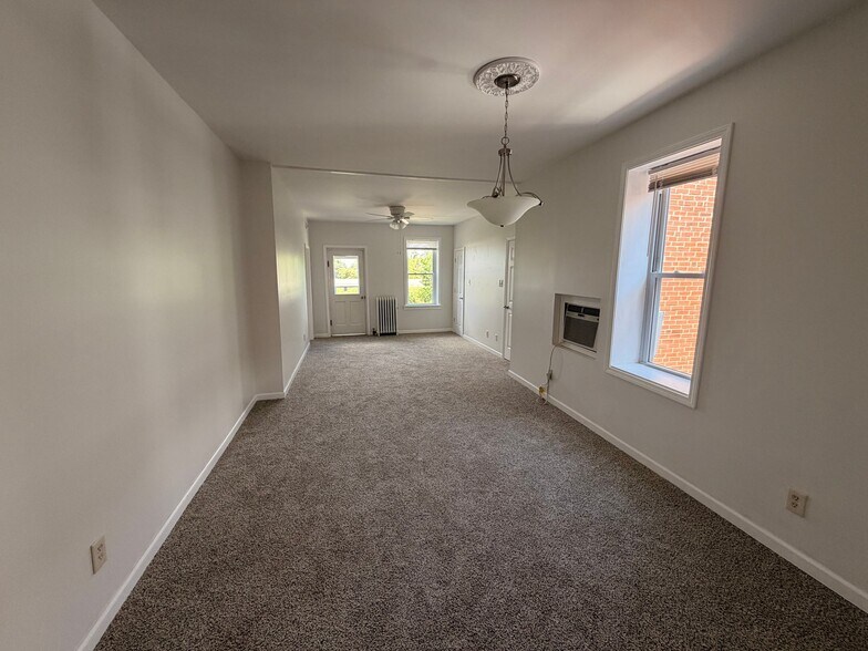 Building Photo - 3850 De Tonty St