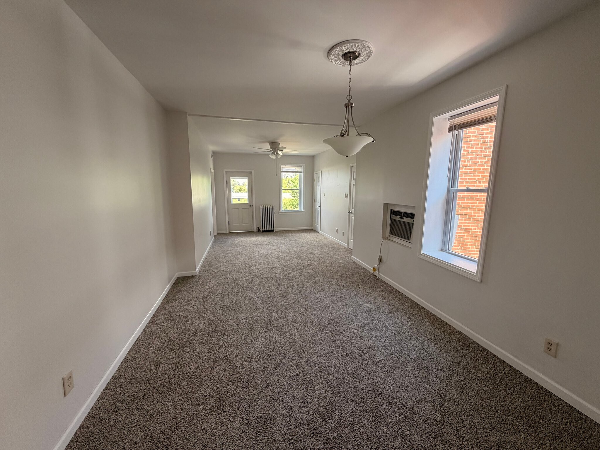 Building Photo - 3850 De Tonty St