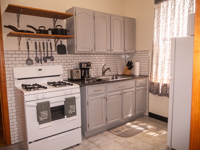 Building Photo - 45-23 40th St