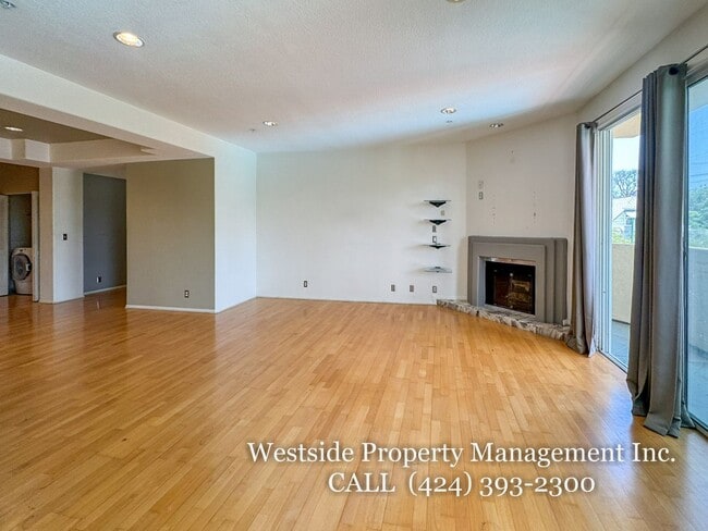 Primary Photo - 3460 S Centinela Ave