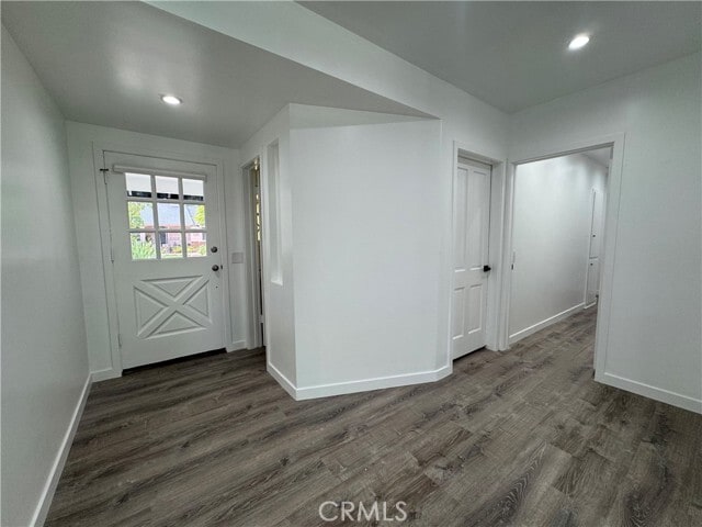 Building Photo - 2212 Linda Flora Dr