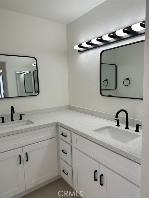 Building Photo - 28142 Mariposa