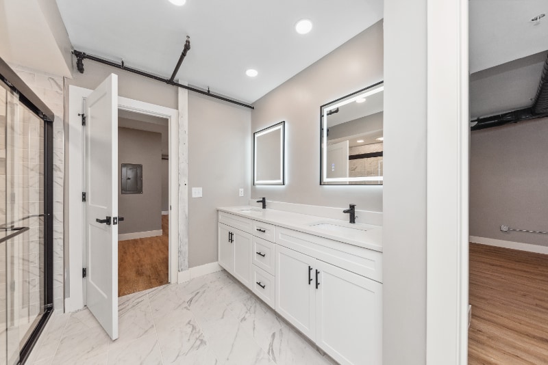 Building Photo - 6011 Madison Rd