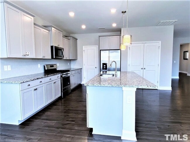 Building Photo - 5 Bedroom Single Family House for Sale Apex