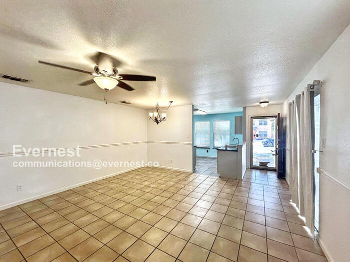 Building Photo - 2027 Mission Field