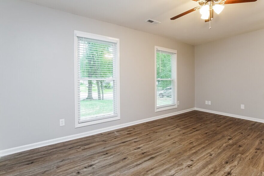 Building Photo - 4501 Fox Rd