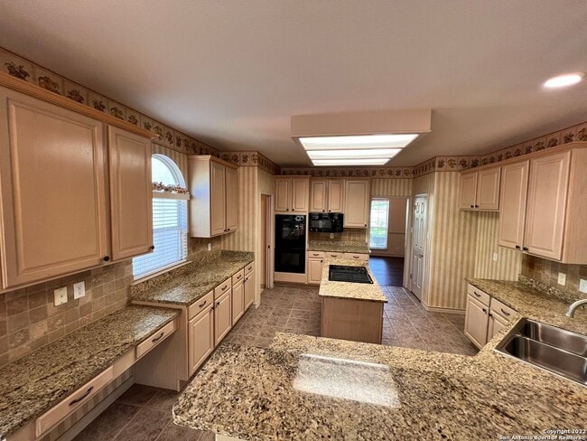 Building Photo - 4 Bedroom/3.5 bath The Vineyard Subdivision