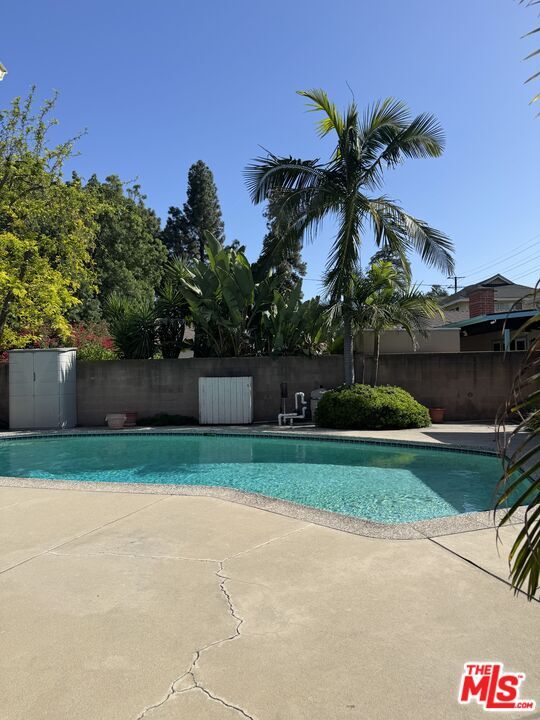 Building Photo - 5412 Hazeltine Ave