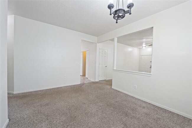 Building Photo - 2919 Blue Dawn Dr