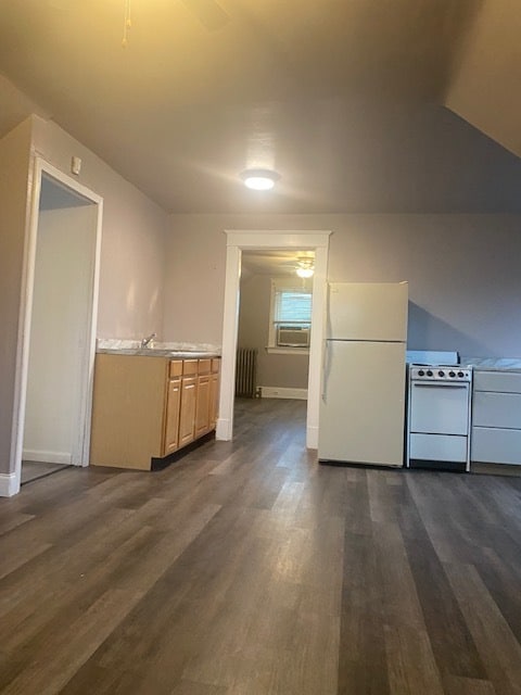 living room & kitchen - 6740 Montgomery Rd