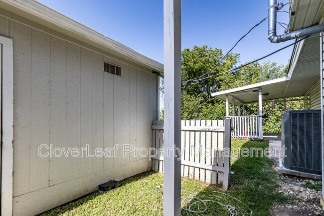 Building Photo - 5102 Staplehurst St