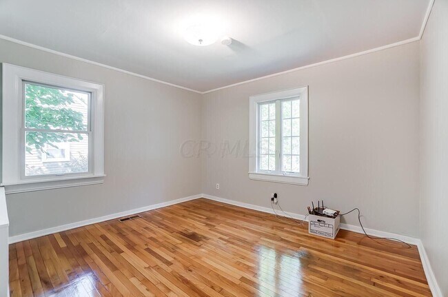 Building Photo - 117 Sharon Springs Dr