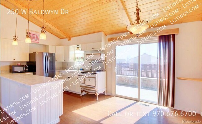 Building Photo - 250 W Baldwyn Dr