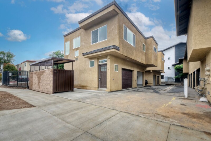 Building Photo - 188 Gosnell Way