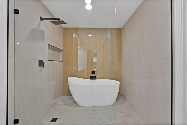 Building Photo - 4021 San Mateo Dr