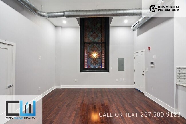 Building Photo - 929 Marlborough St