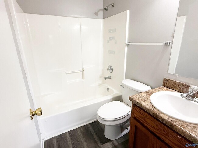 Building Photo - 112 Jodi Dr