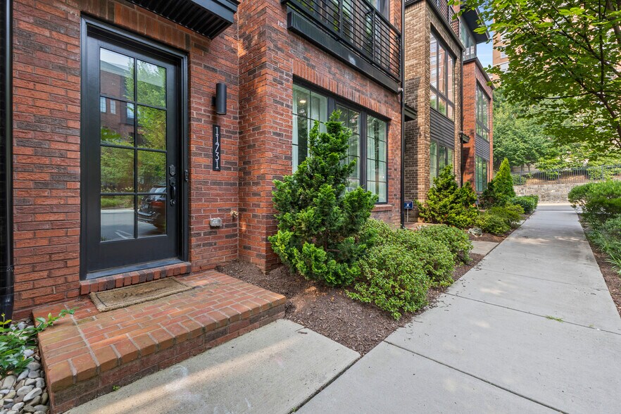 Building Photo - 11731 Paysons Way