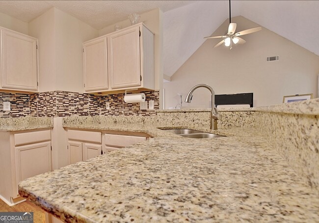Building Photo - 304 Lamella Ln