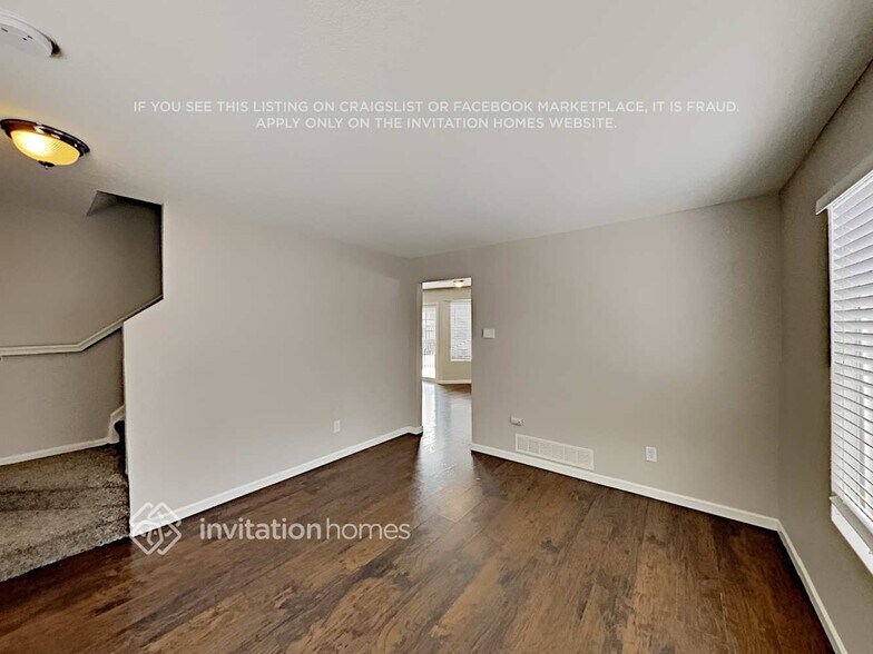 Building Photo - 3289 Blue Grass Cir