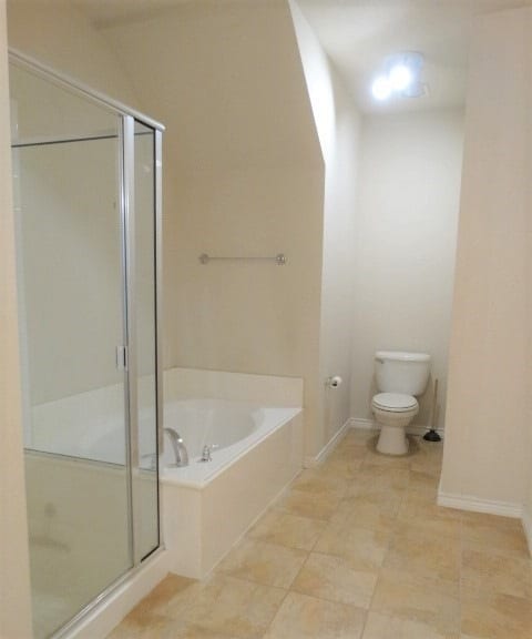 Building Photo - 5547 Cecina Dr