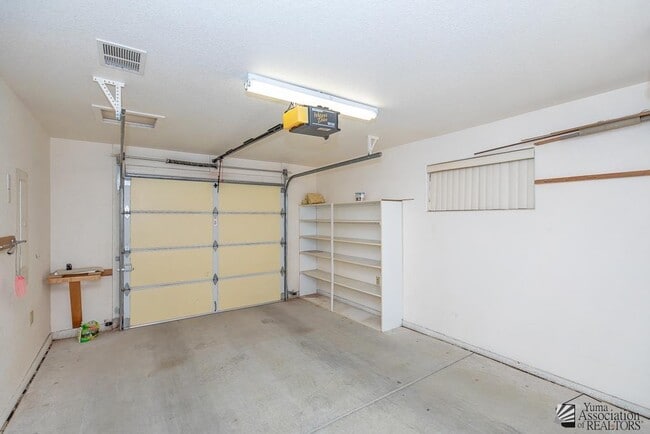 Building Photo - 12790 E 46th Dr