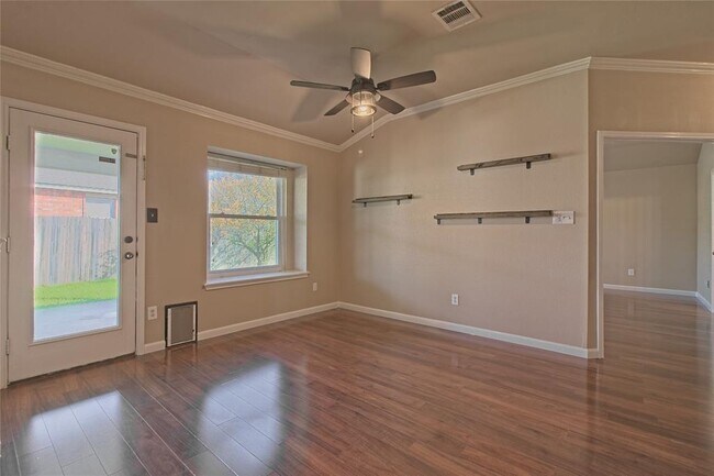 Building Photo - 3112 Clinton Pl