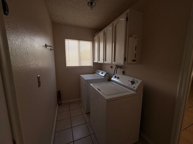 Building Photo - 7311 N Iron Bell Pl