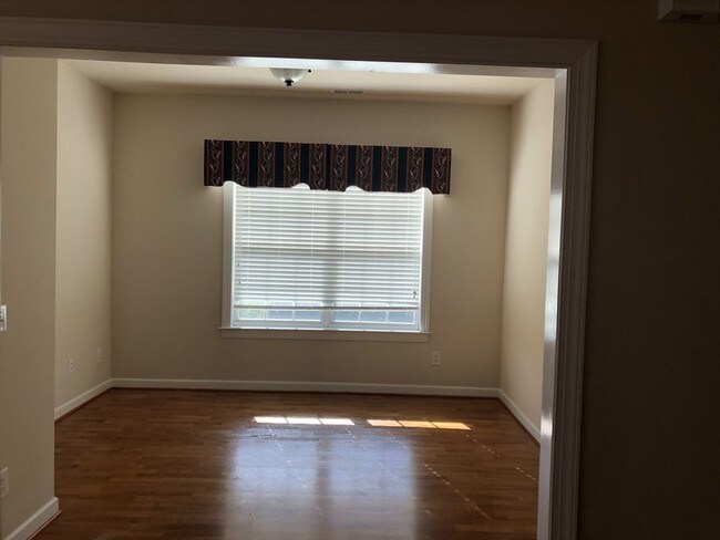 Building Photo - 4613 Thorn Leaf Court