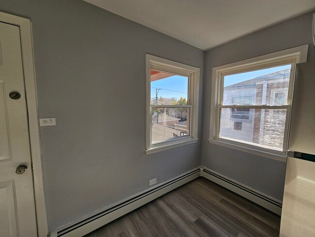 Building Photo - 2909 N Austin Ave