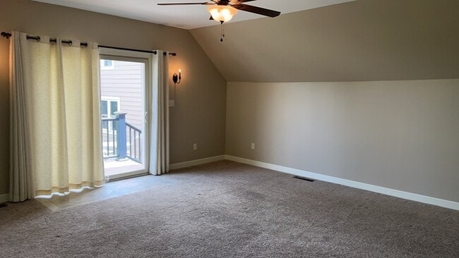 Building Photo - 2400 Hillview Ave