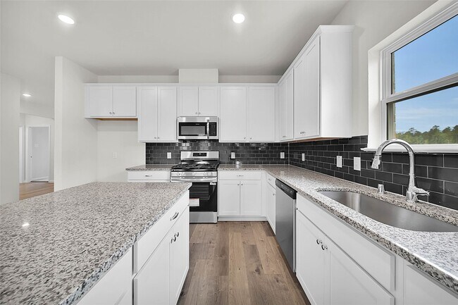 Building Photo - 16478 Branchers Dr