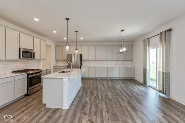 Building Photo - 3148 Hawking Ct