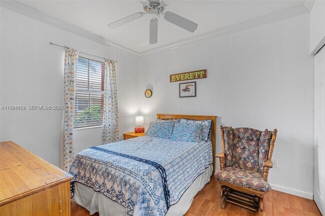 Building Photo - 2712 SW 120th Terrace