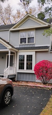 Building Photo - 2 Bd / 1.5 Bth Townhouse in Doylestown Borough located in Sandy Ridge Acres