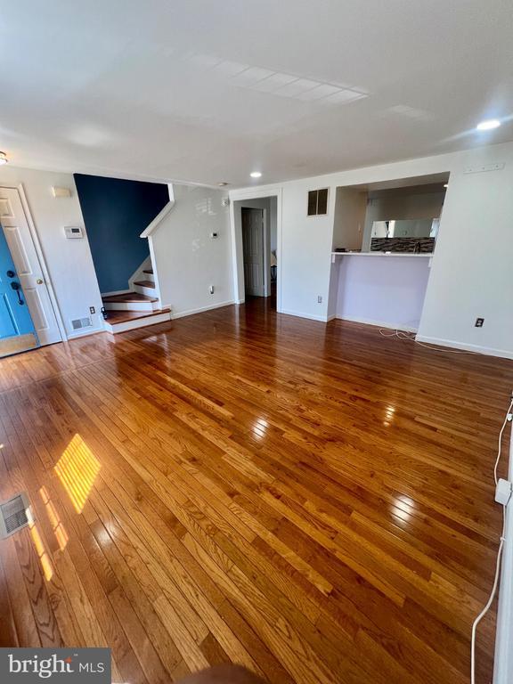 Building Photo - 16851 Toms River Loop
