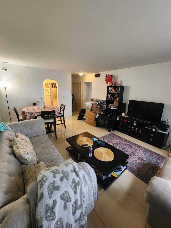 Building Photo - 1801 NE 62nd St