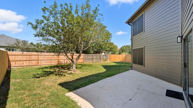 Building Photo - 1073 Stone Hollow