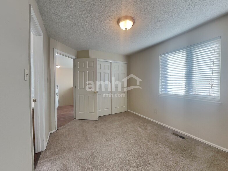 Building Photo - 12032 Forest St