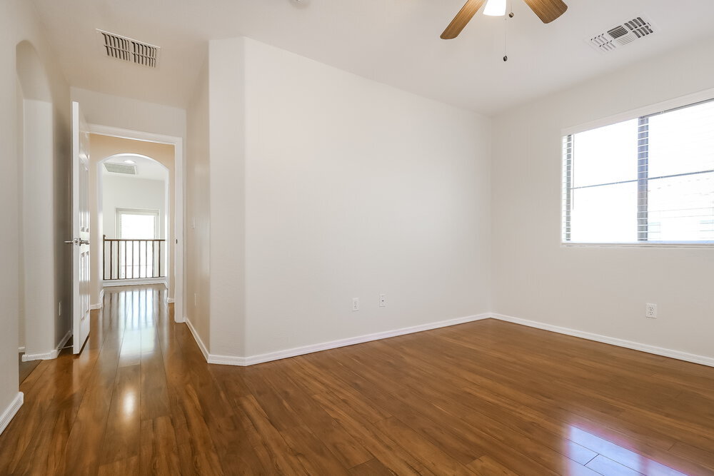 Building Photo - 2519 N 148th Dr