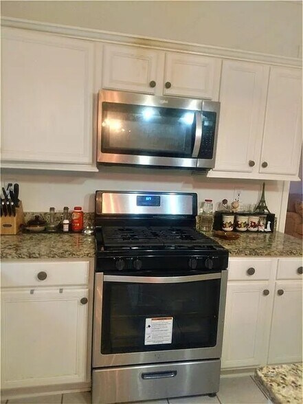 Building Photo - 7320 Brassfield Dr