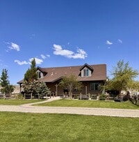 Building Photo - Home For Rent on 5 acres in Minden