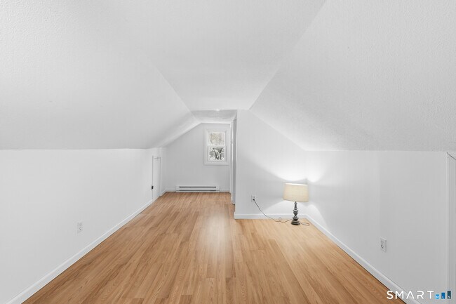 Building Photo - 1565 Byam Rd