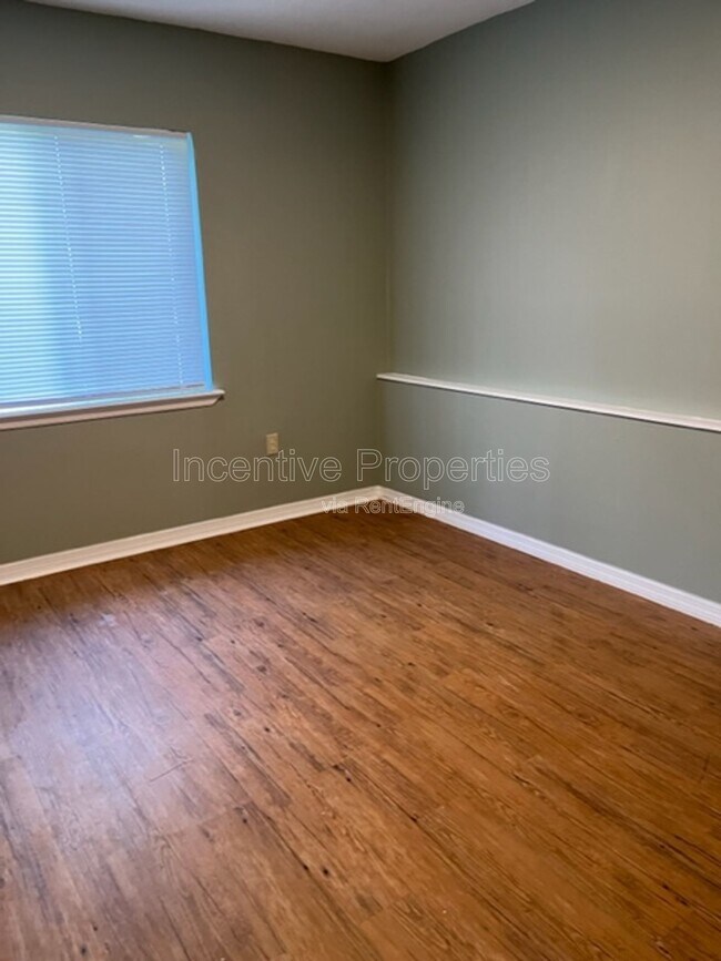 Building Photo - 1954 Conway Rd