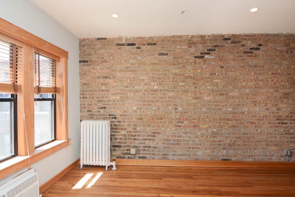 Building Photo - 726 W Addison St